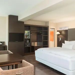 Otel Nh Koenigsallee